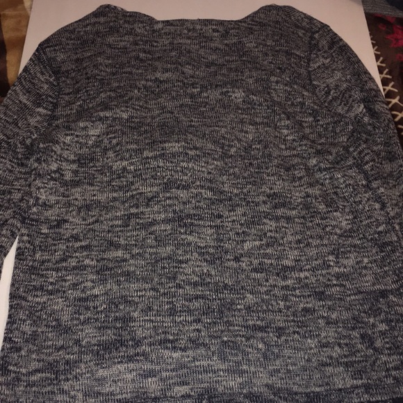 sweater - Picture 3 of 3